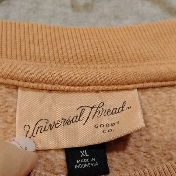 Universal Thread Camel Sweatshirt - Picture 4 of 7